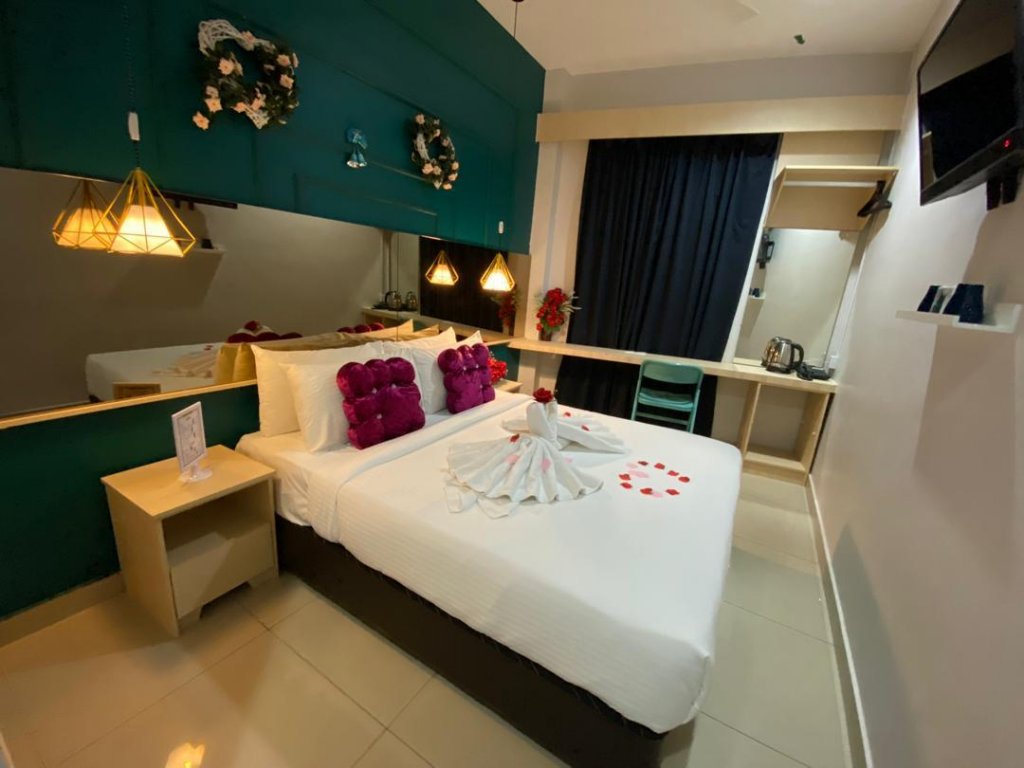 Фото Smile Hotel Wangsa Maju