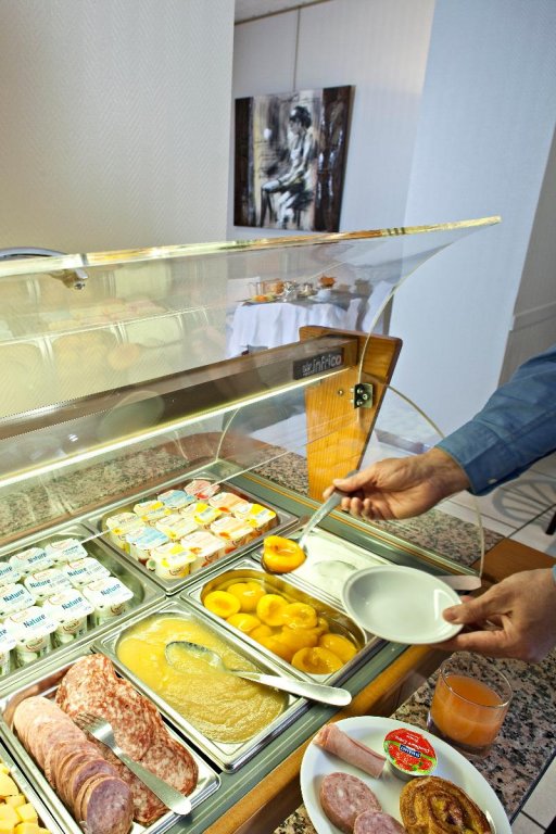 Фото Bristol Hôtel Avignon