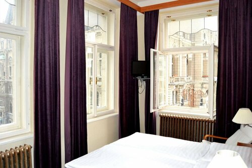 Гостиница Hotel Praha в Либерце