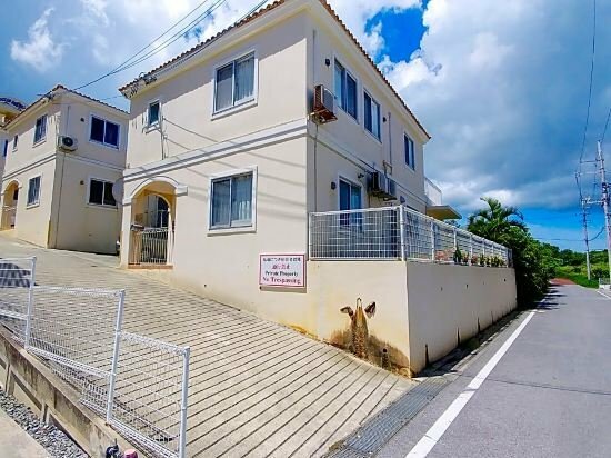 Гостиница Kariyushi Condominium Resort Uruma Residential Del Sol