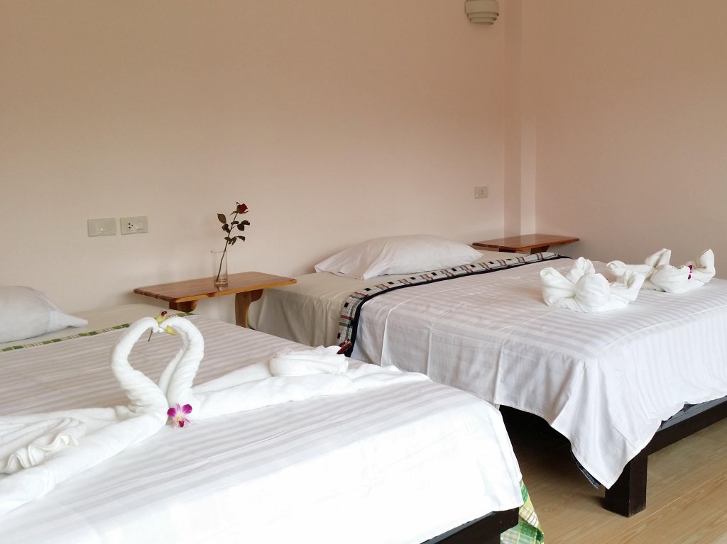 Фото Khaolak Summer House Resort 2