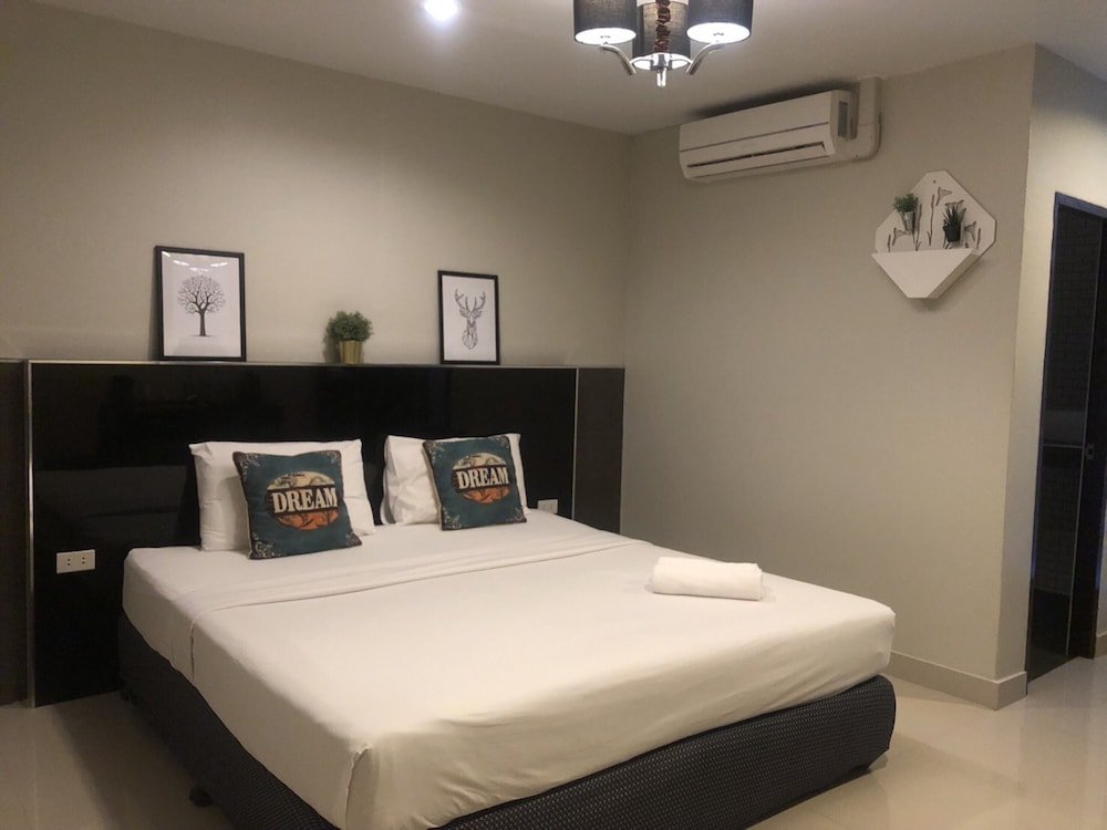 Фото Sumalee Residence