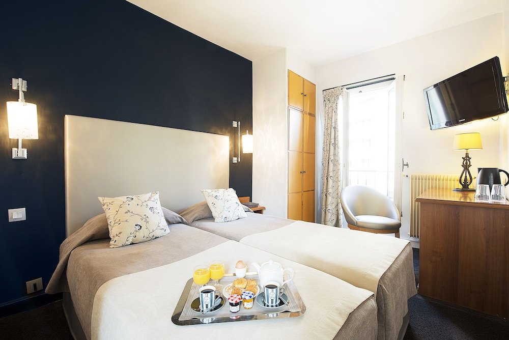 Фото Hotel France Eiffel