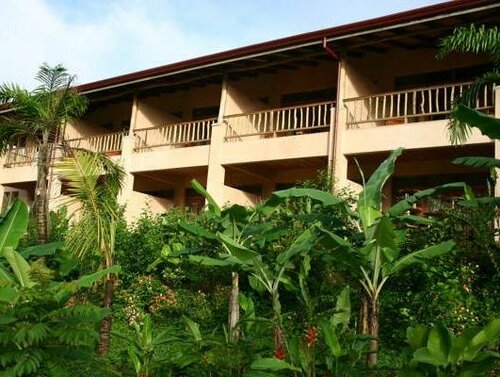 Внешний вид отеля Lost Iguana Resort and SPA в Ла-Фортуне, фото 5