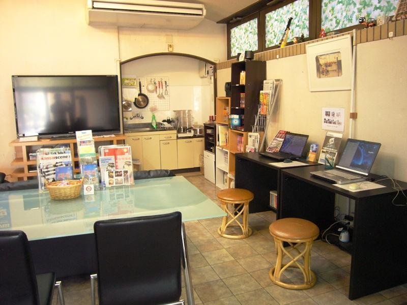 Фото Hotel Pivot