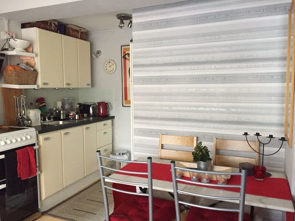Фото Cosy Self-contained Studio With a Garden View