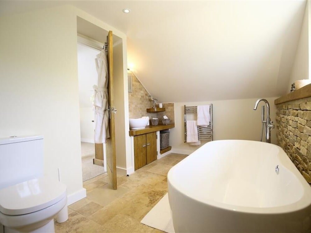 Фото Old Groom's Cottage