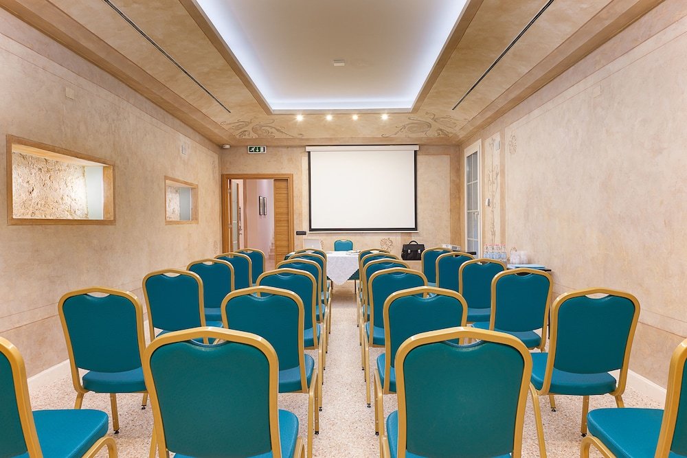 Фото Gallery Room