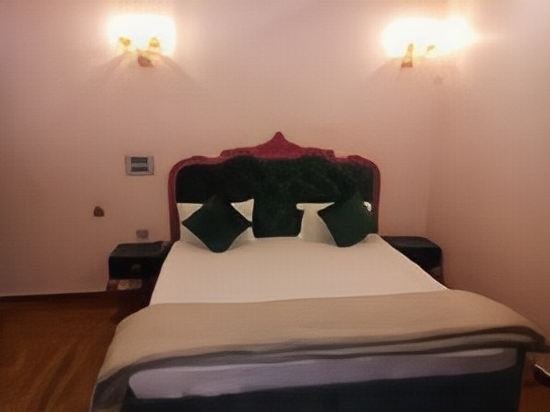 Фото Maya Hotel & Restaurant