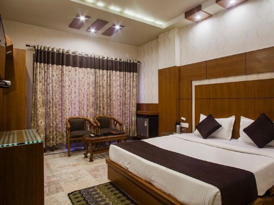 Фото Hotel Basera Brij Bhoomi