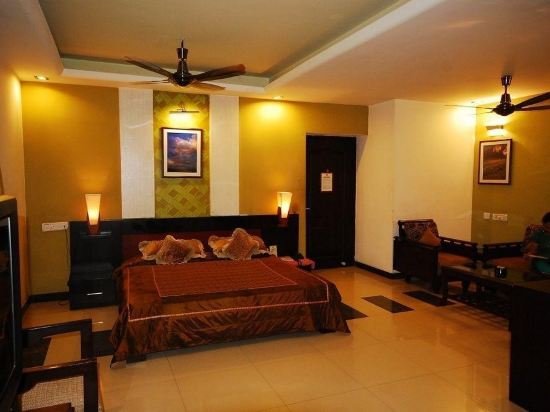 Фото Hotel Pushpak