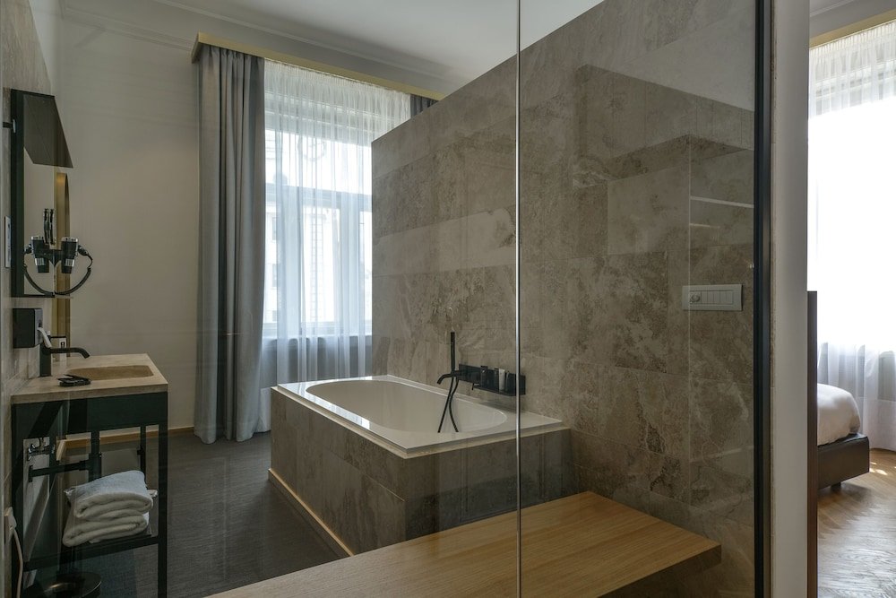 Фото Отель Golden Crown