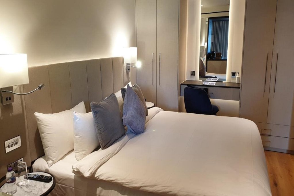 Фото Отель Tower Suites by Blue Orchid