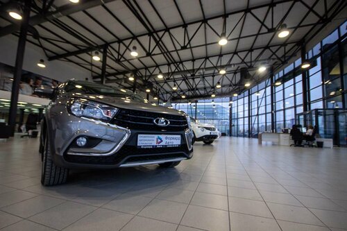 Местным жителям подарят смартфон или видеорегистратор при покупке авто - 2 мая 2