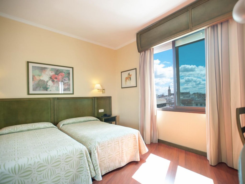 Фото Hotel America Sevilla