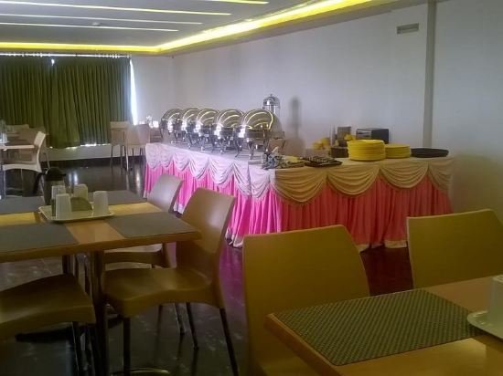 Фото Hotel Mahis Gateway