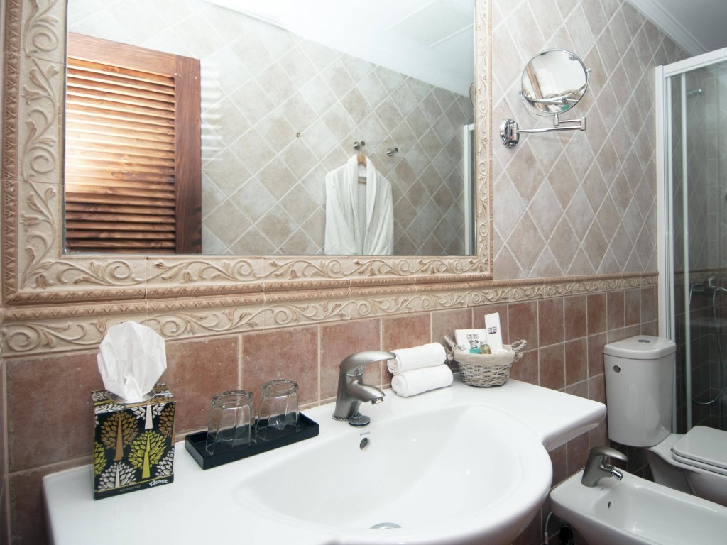 Фото Hotel Melva Suite