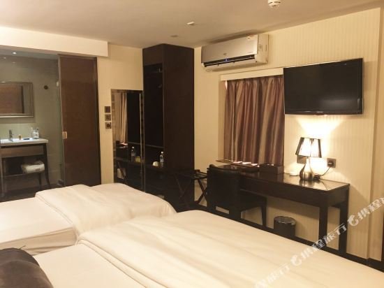Фото The Ten Hotel