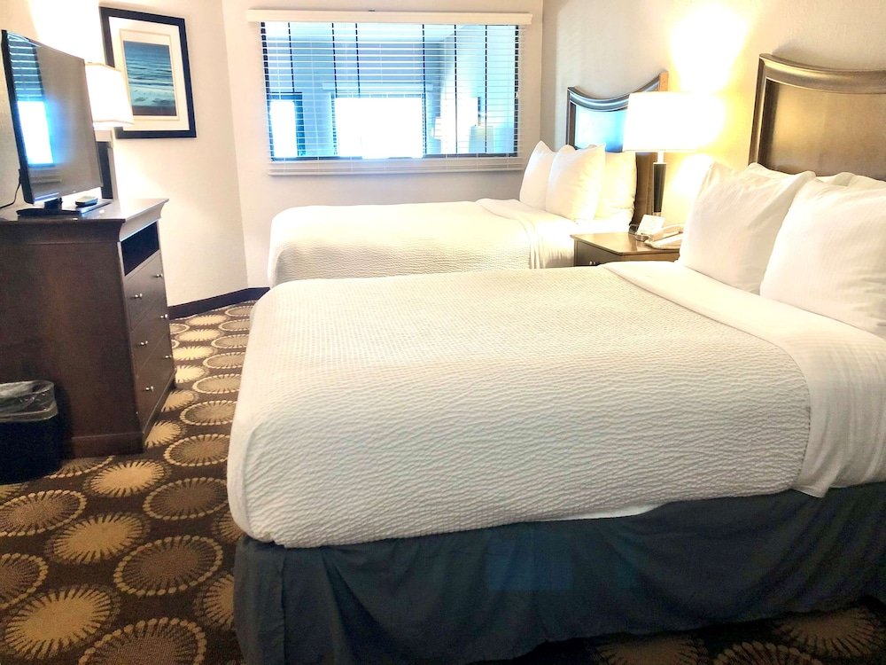 Фото Best Western New Smyrna Beach Hotel & Suites