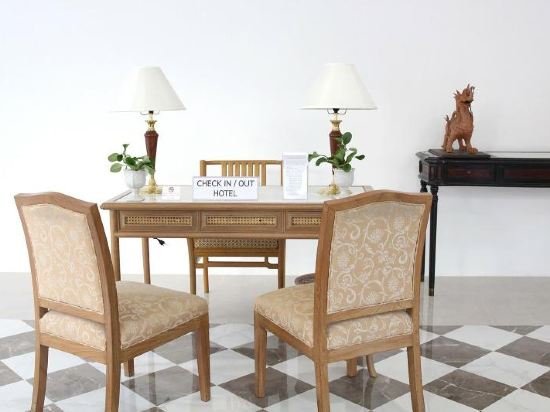 Фото Отель 56 Surawong Hotel Bangkok