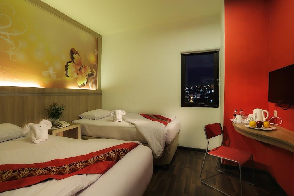 Фото Transera Hotel Pontianak