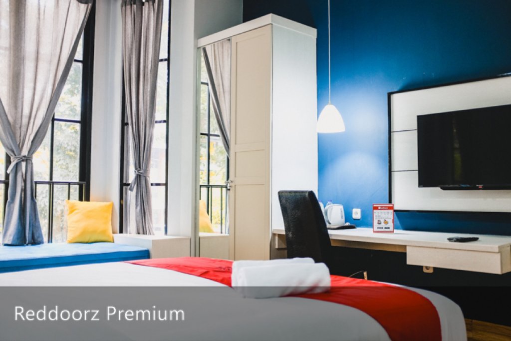 Фото RedDoorz Premium near Rs Pondok Indah