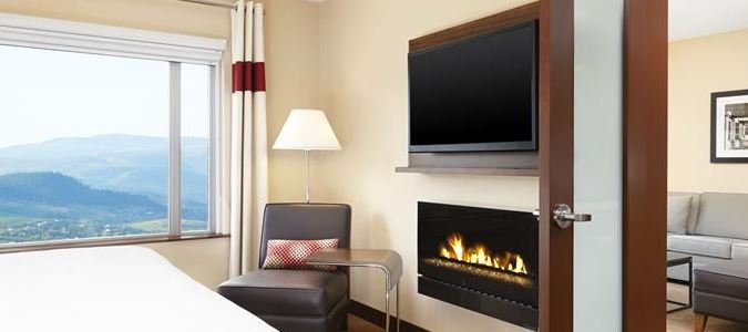 Фото Four Points by Sheraton Kelowna Airport