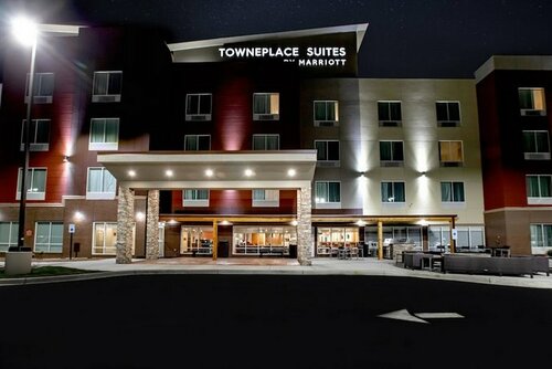Гостиница TownePlace Suites by Marriott Louisville Airport