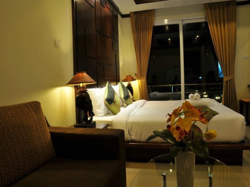 Фото Boonjumnong Modern Apartment