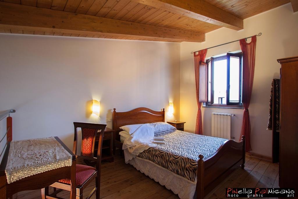 Фото Agriturismo Colle delle Querce