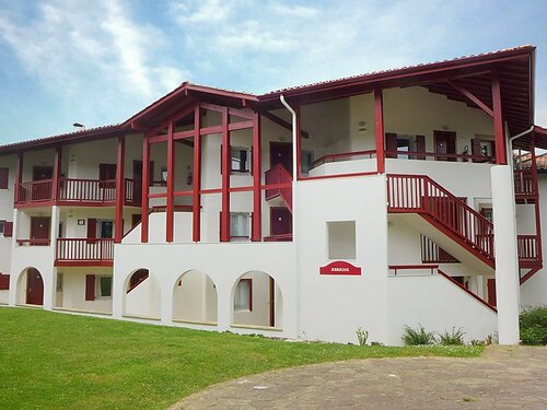 Гостиница Pierre & Vacances Résidence La Rostagne в Антибе