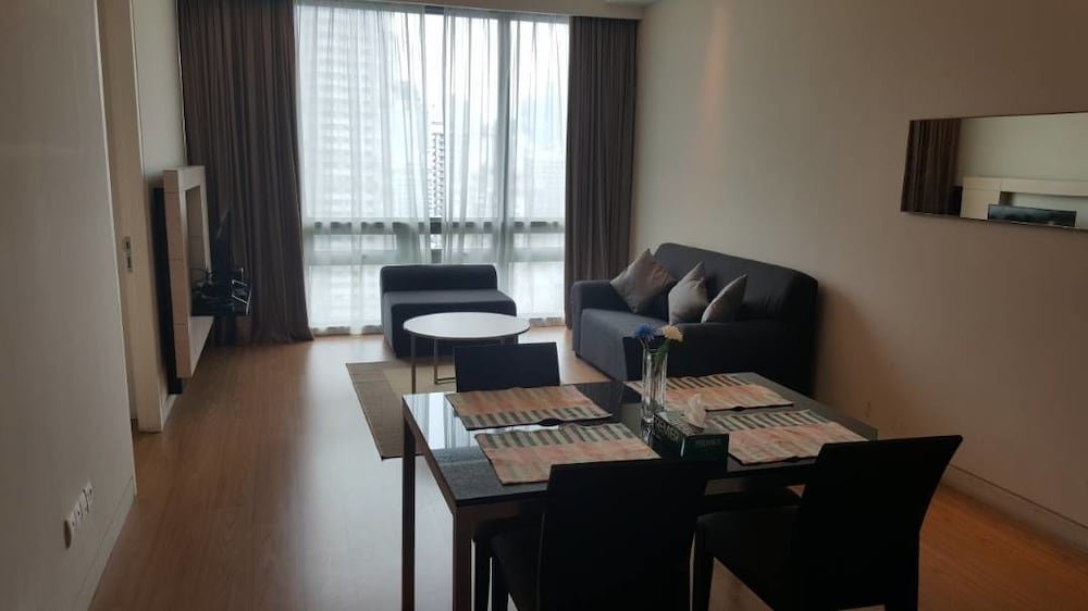 Фото Wales Swiss Garden Residence