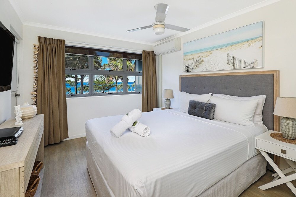 Фото Spinnaker Apartments