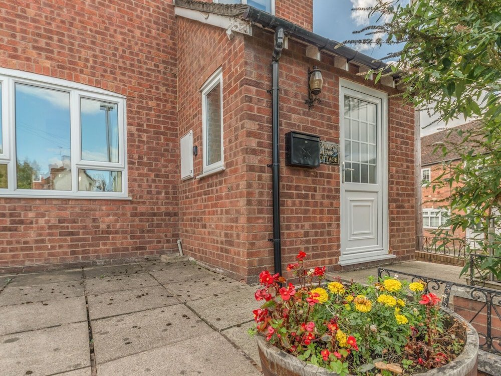 Фото St. Marys Mews Cottage