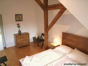 Апартаменты Old Town Square Apartments