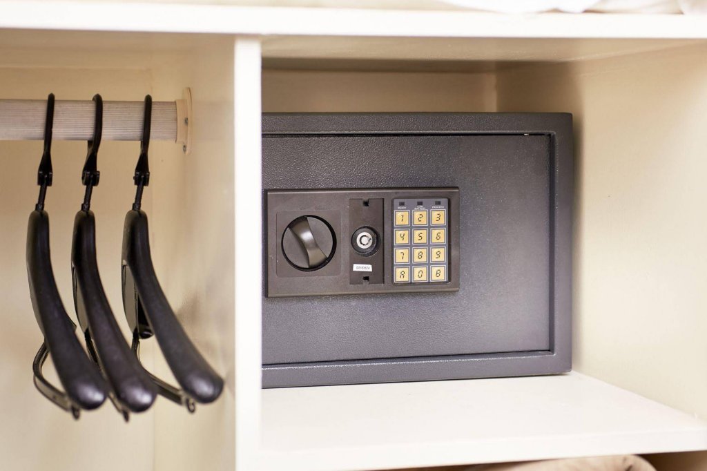 Фото First Group Riviera Suites