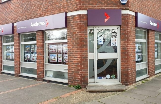 Mortgage agency Andrews Worcester Park, London, photo