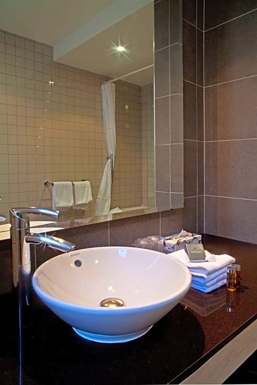 Фото Maisons du Monde Hôtel & Suites