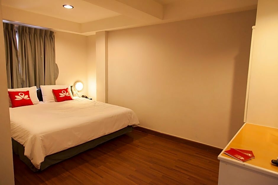 Hotel Zen Rooms Pratunam, Bangkok, photo