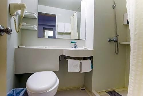 Фото Jinjiang Inn Qingdao Henan Road Railway Station