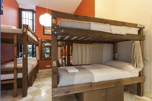 Фото La Banda Rooftop Hostel