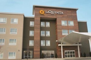 La Quinta Inn & Suites by Wyndham Pittsburg (Texas, Galveston County, Broadway Street), hotel