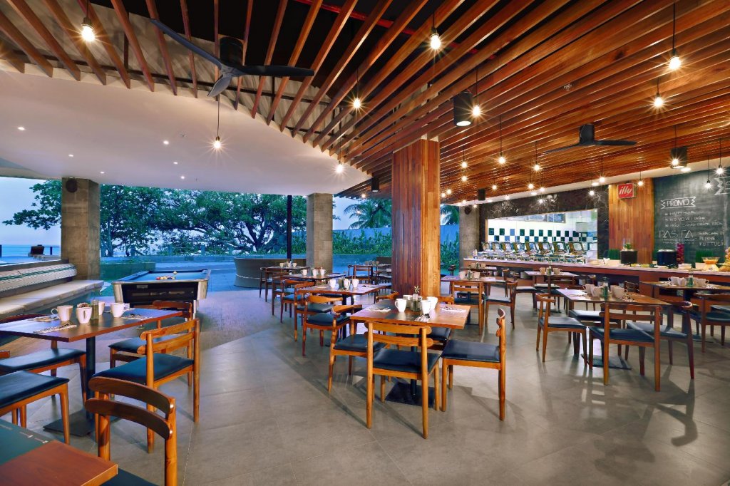 Фото Aston Anyer Beach Hotel