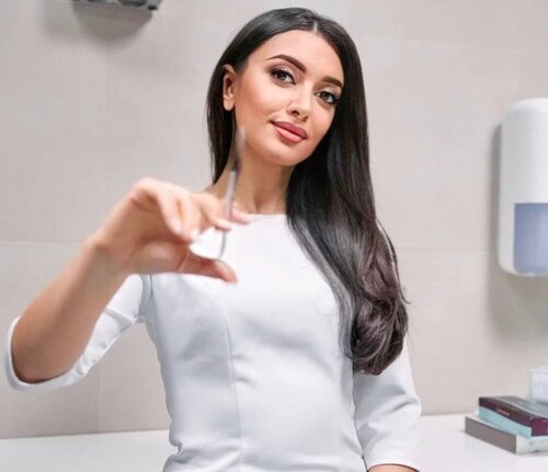 Санкт-Петербургтен келген транссексуал Диана