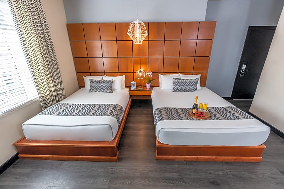 Фото Chesterfield Hotel & Suites, a South Beach Group Hotel