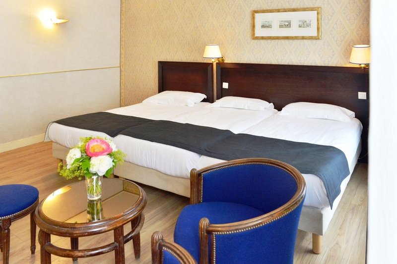 Фото Renoir Hôtel