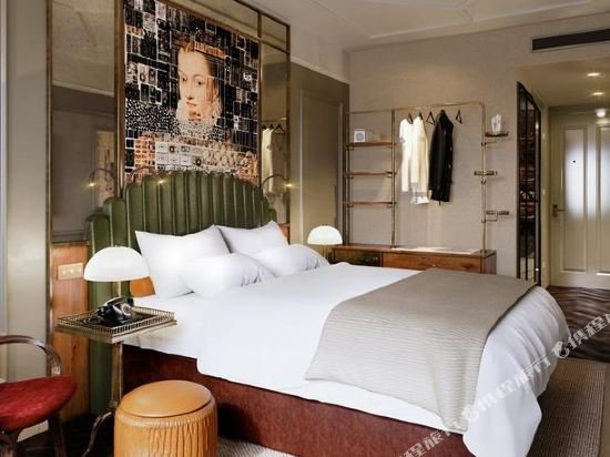 Фото The Guard Hotel