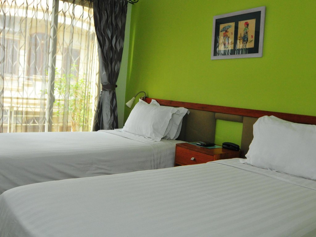 Фото Iris Boutique Hotel