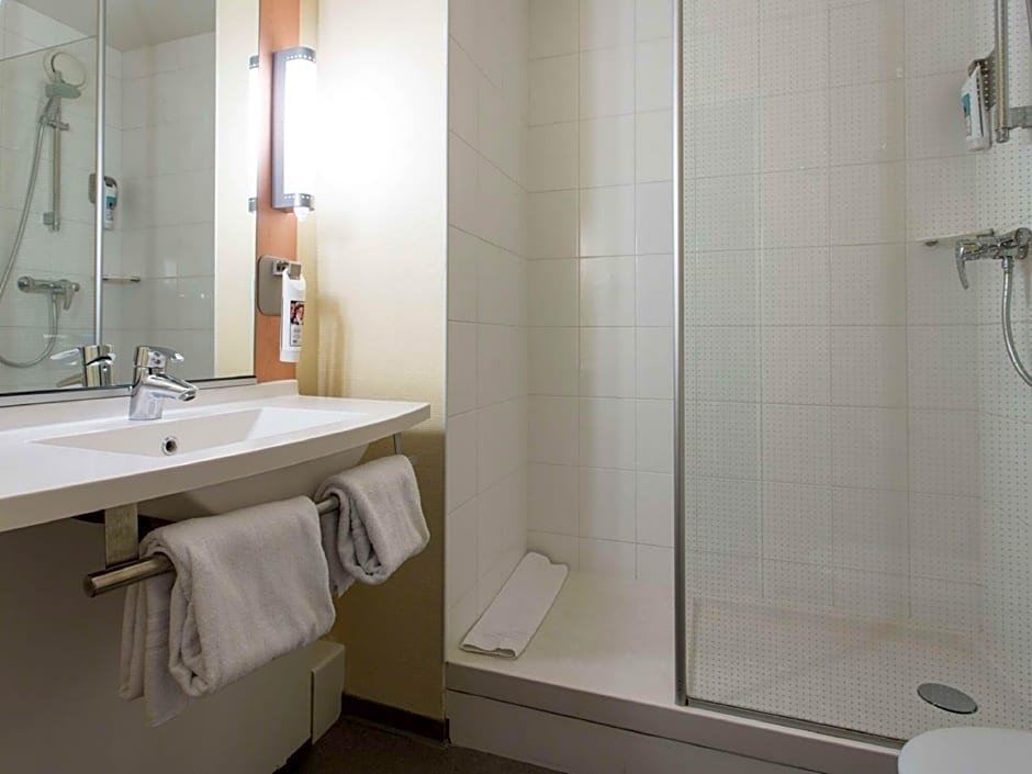 Фото Ibis budget Senlis