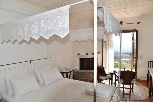 Фото Hotel Papanikola